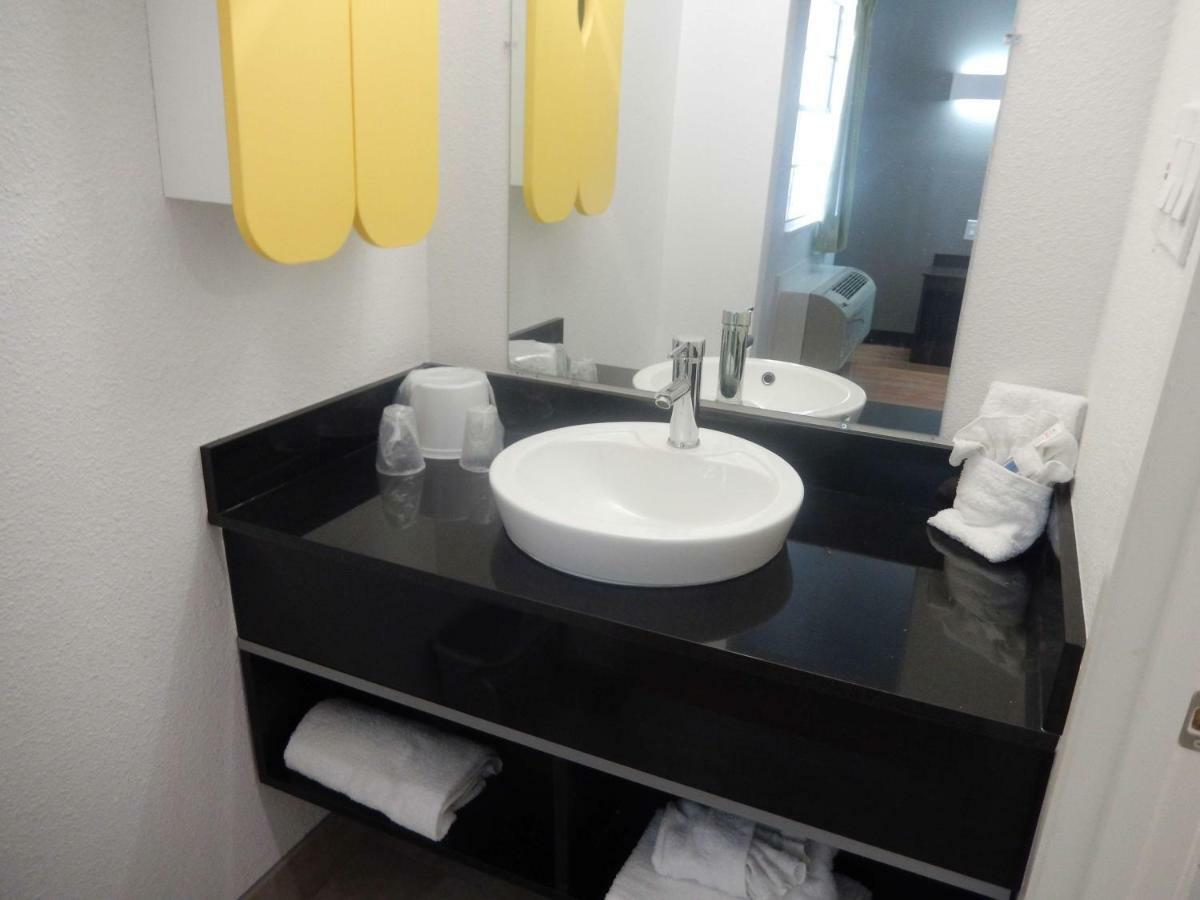 Studio 6-Houston, Tx - Intercontinental Airport South Екстериор снимка