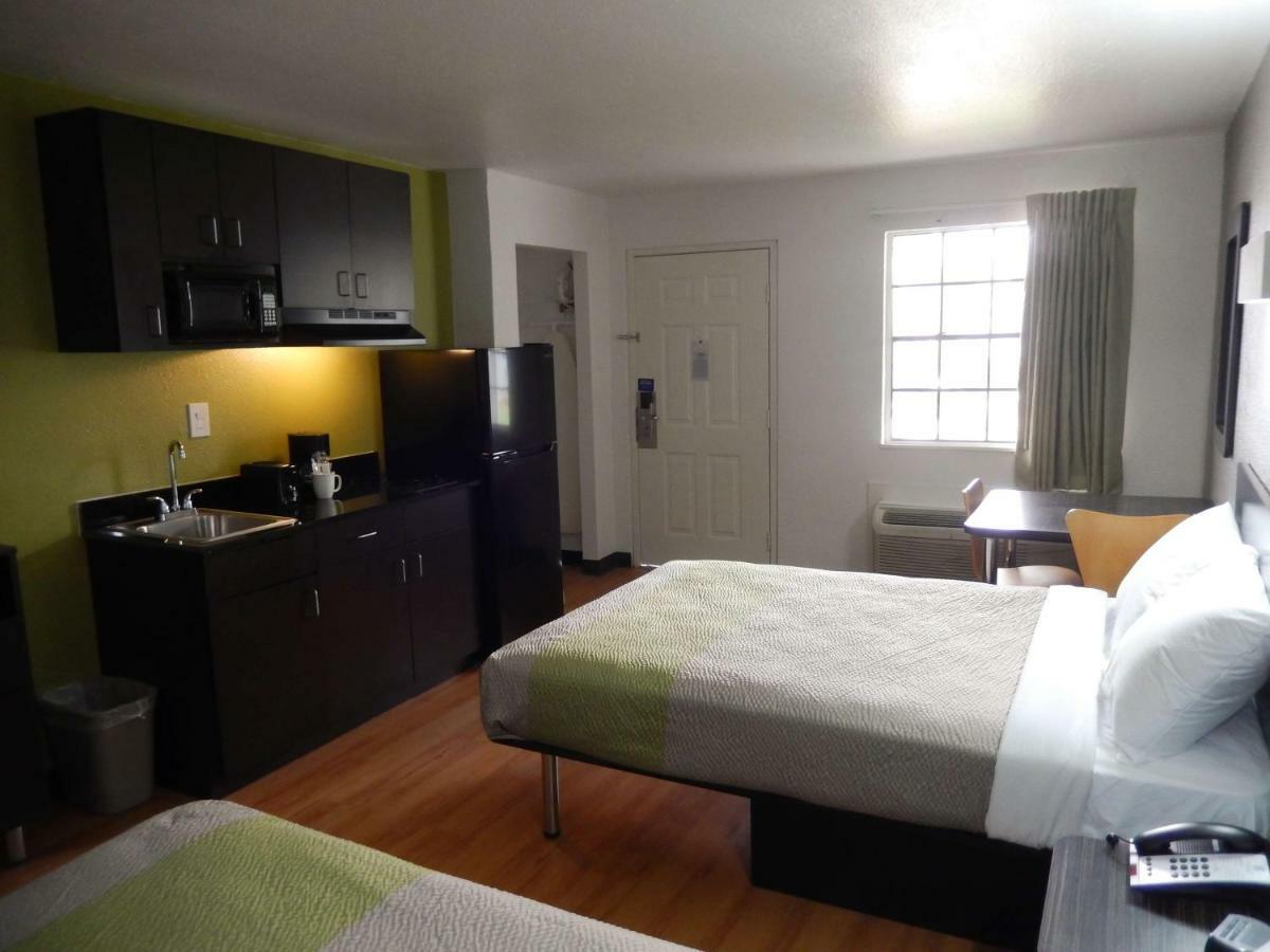 Studio 6-Houston, Tx - Intercontinental Airport South Екстериор снимка